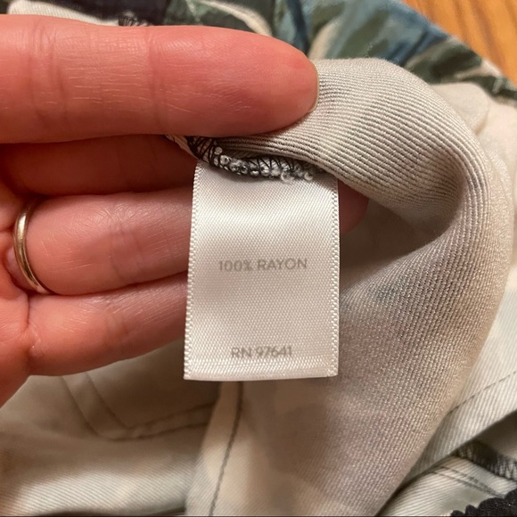 J. Jill Floral Shorts - Picture 6 of 6